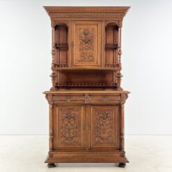 Ąžuolinis drožinėtas dviejų dalių bufetas 60x119x224,5 cm