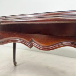 Išskleidžiamas raudonmedžio valgomojo stalas 100×179(+45)x77 cm