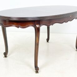 Išskleidžiamas raudonmedžio valgomojo stalas 100×179(+45)x77 cm