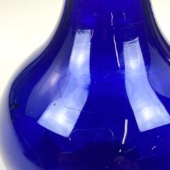 Mėlynos spalvos stiklo vaza 13x13x16 cm