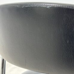 Mid Century stiliaus metalinio rėmo krėslas su eko oda 54x60x74 cm, 44 cm