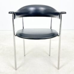 Mid Century stiliaus metalinio rėmo krėslas su eko oda 54x60x74 cm, 44 cm