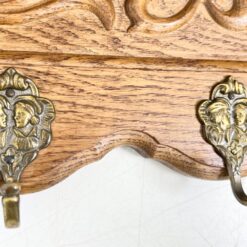 Ąžuolinė sieninė kabykla su šešiais žalvario kabliukais 18,5x100x26,5 cm