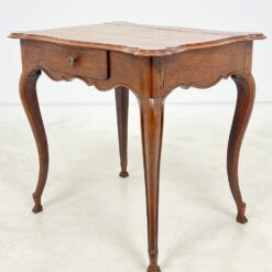 Senovinis ąžuolinis staliukas su stalčiumi 60x77x71 cm