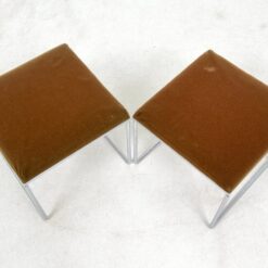 Vintažinių staliuko ir dviejų pufų 3 vnt. komplektas 35,5x71x35 cm