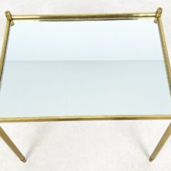 Žalvarinis staliukas veidrodiniu stalviršiumi 43x57x48,5 cm