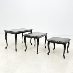 Raudonmedžio lizdiniai staliukai 3 vnt. komplektas 36x61x40 cm