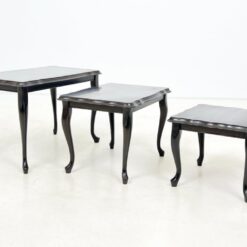 Raudonmedžio lizdiniai staliukai 3 vnt. komplektas 36x61x40 cm