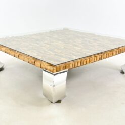 Bauhaus stiliaus staliukas medienos mozaikos ir stiklo stalviršiumi, chromuoto metalo kojomis 150x150x45 cm