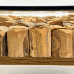 Bauhaus stiliaus staliukas medienos mozaikos ir stiklo stalviršiumi, chromuoto metalo kojomis 150x150x45 cm