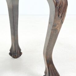 Ąžuolinis Chippendale stiliaus staliukas 42,5×44,5×41,5 cm