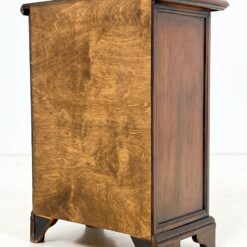 Raudonmedžio spintelė 30×52,5×70,5 cm