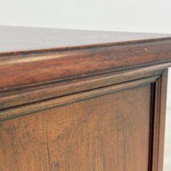 Raudonmedžio spintelė 30×52,5×70,5 cm