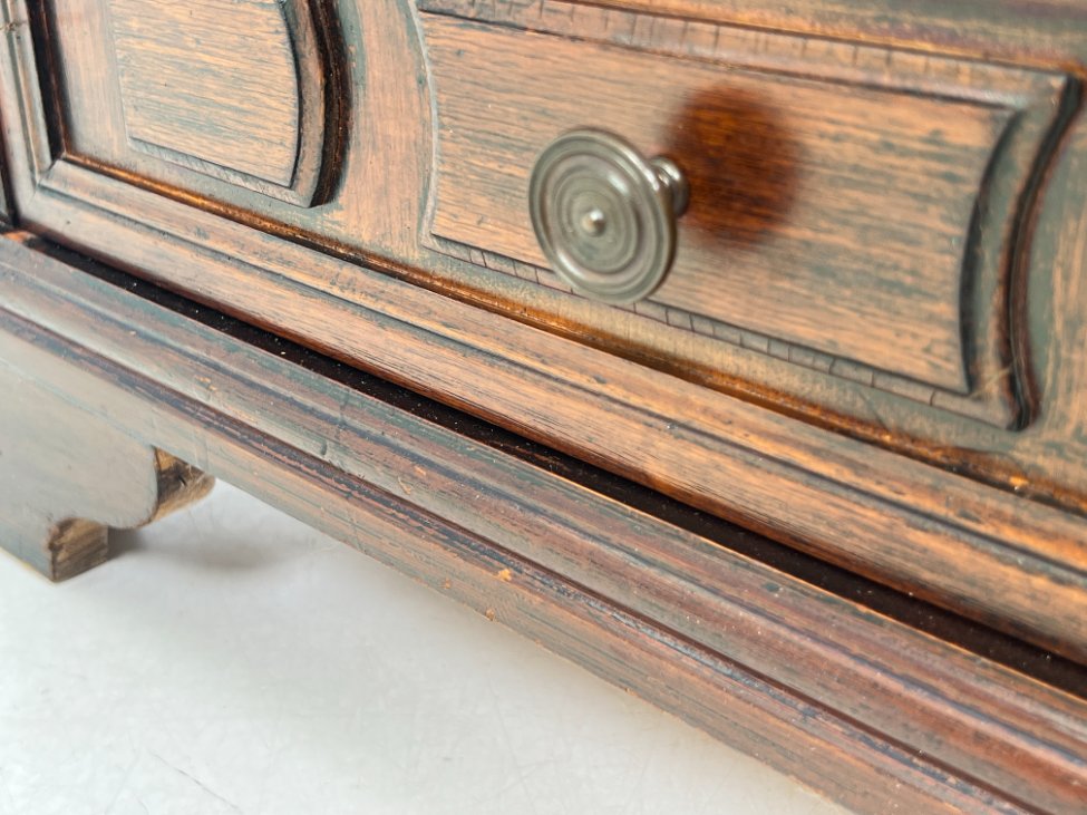 DR0139-spinteles-14 Raudonmedžio spintelė 30×52,5×70,5 cm