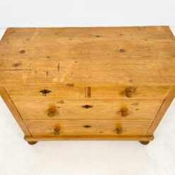 Pušies medžio keturių stalčių komoda 52,5×109,5×79,5 cm