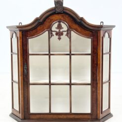 Riešutmedžio pakabinama spintelė su stiklu 20×68,5×72,5 cm