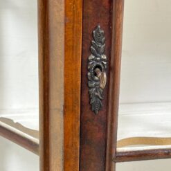 Riešutmedžio pakabinama spintelė su stiklu 20×68,5×72,5 cm