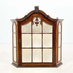 Riešutmedžio pakabinama spintelė su stiklu 20×68,5×72,5 cm