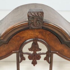 Riešutmedžio pakabinama spintelė su stiklu 20×68,5×72,5 cm