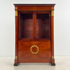 Ampyro stiliaus raudonmedžio bufetas su apšvietimu 42,5x106x155 cm