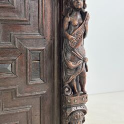 Ąžuolinis drožinėtas XIX a. pradžios bufetas 73x176x203 cm