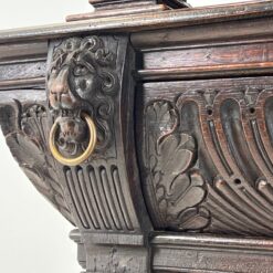 Ąžuolinis drožinėtas XIX a. pradžios bufetas 73x176x203 cm