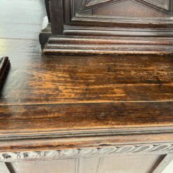 Ąžuolinis drožinėtas XIX a. pradžios bufetas 73x176x203 cm