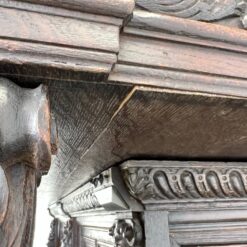 Ąžuolinis drožinėtas XIX a. pradžios bufetas 73x176x203 cm