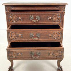 Ąžuolinė trijų stalčių komoda 40x64x75 cm