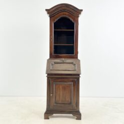 Sendintas riešutmedžio sekreteras su knygų spintele 40×62,5×189 cm