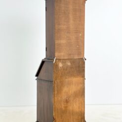 Sendintas riešutmedžio sekreteras su knygų spintele 40×62,5×189 cm