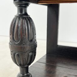 Ąžuolinis drožinėtas XIX a. pr. bufetas su vitražinėmis durelėmis 55x91x195 cm