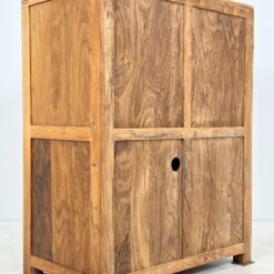 Mango medžio keturių stalčių TV komoda įvažiuojamomis durelėmis 60x104x136 cm