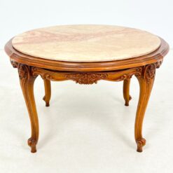 Drožinėtas riešutmedžio staliukas marmuriniu stalviršiumi 81x81x48 cm