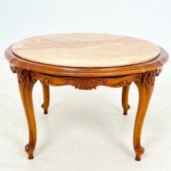 Drožinėtas riešutmedžio staliukas marmuriniu stalviršiumi 81x81x48 cm