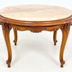 Drožinėtas riešutmedžio staliukas marmuriniu stalviršiumi 81x81x48 cm