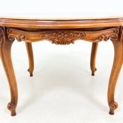 Drožinėtas riešutmedžio staliukas marmuriniu stalviršiumi 81x81x48 cm