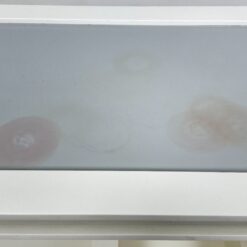 Vintažinis baltos spalvos serviravimo staliukas ant ratukų 42x80x55 cm