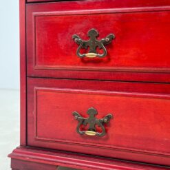 Itališka raudonos spalvos “Nuova Canguro” batų komoda 28×93,5×98 cm