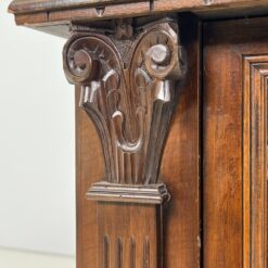 Riešutmedžio komoda – baras atveriamomis durimis 35,5x86x84,5 cm