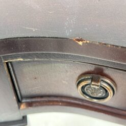 Angliško stiliaus raudonmedžio konsolė su stalčiumi 36,5x82x76 cm