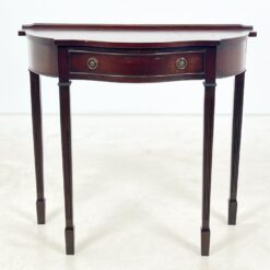 Angliško stiliaus raudonmedžio konsolė su stalčiumi 36,5x82x76 cm