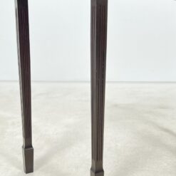 Angliško stiliaus raudonmedžio konsolė su stalčiumi 36,5x82x76 cm