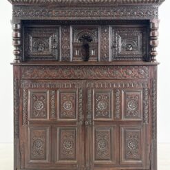 Ąžuolinis drožinėtas XIX a. pradžios bufetas 70x156x176 cm