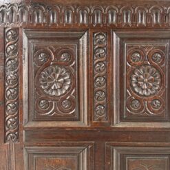 Ąžuolinis drožinėtas XIX a. pradžios bufetas 70x156x176 cm