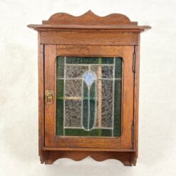 Senovinė ąžuolinė pakabinama spintelė su vitražu 20,5x40,5x58 cm