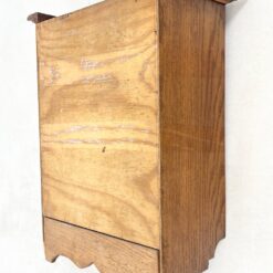 Senovinė ąžuolinė pakabinama spintelė su vitražu 20,5×40,5×58 cm