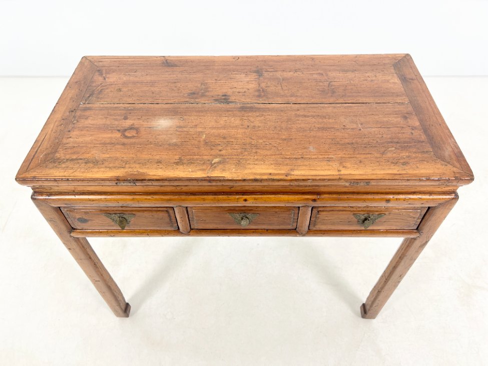 DR0165-stalai-5 Rytietiška medinė konsolė su trijais stalčiais 55x107x88,5 cm