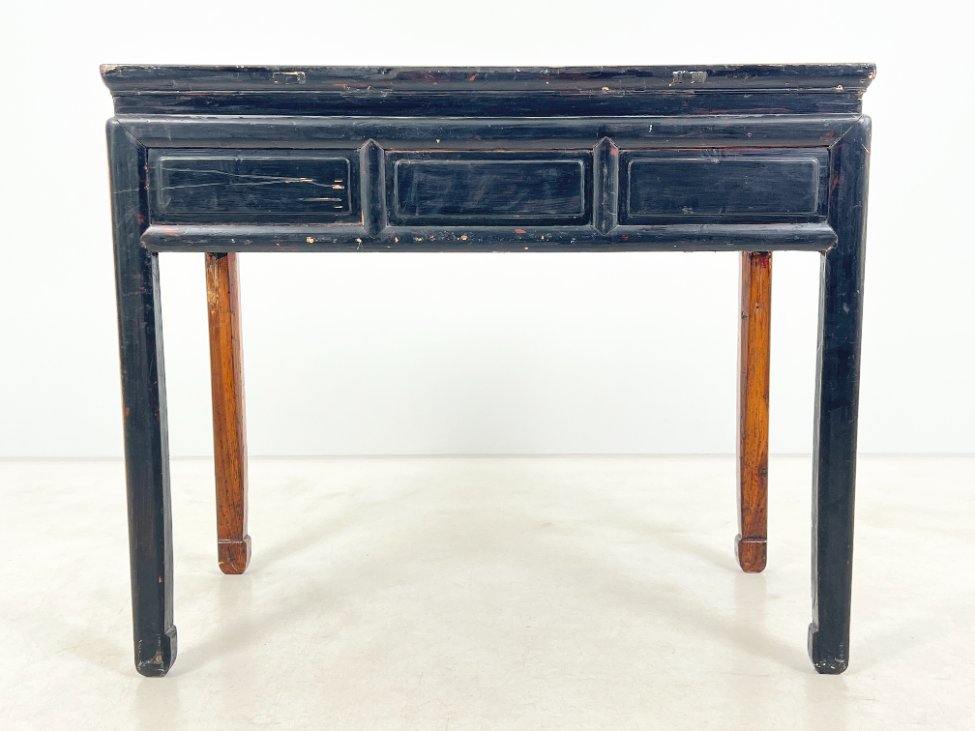 DR0165-stalai-8 Rytietiška medinė konsolė su trijais stalčiais 55x107x88,5 cm