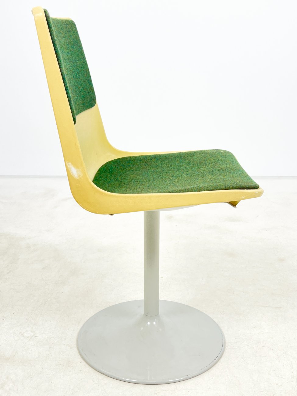 DR0167-kedes-3 Mid Century vokiška “Wesifa” kėdė 48x45x80 cm, 46 cm